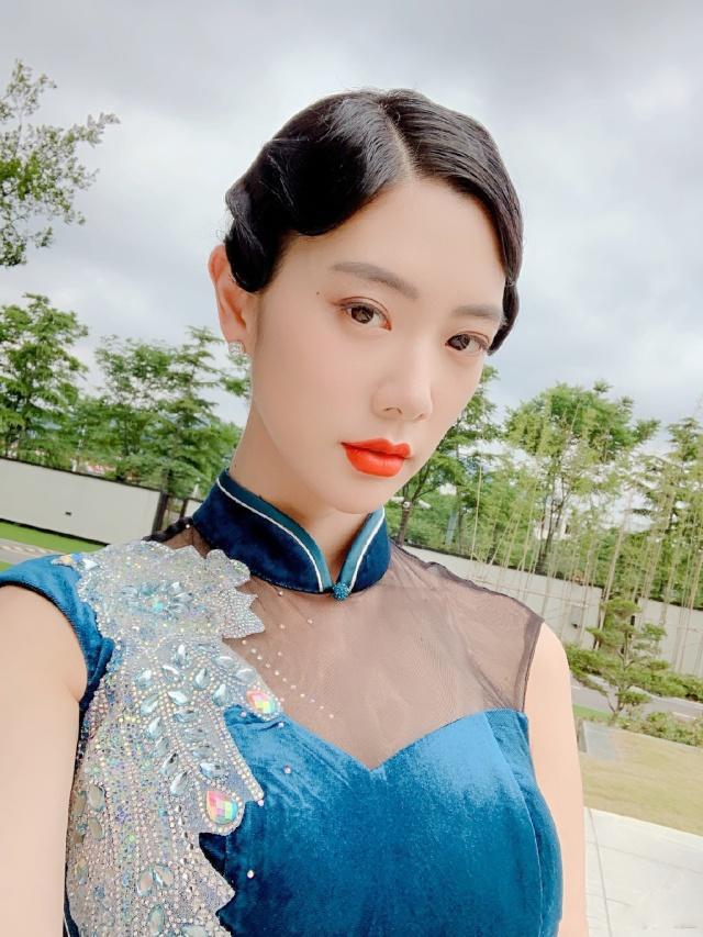 碧血金沙